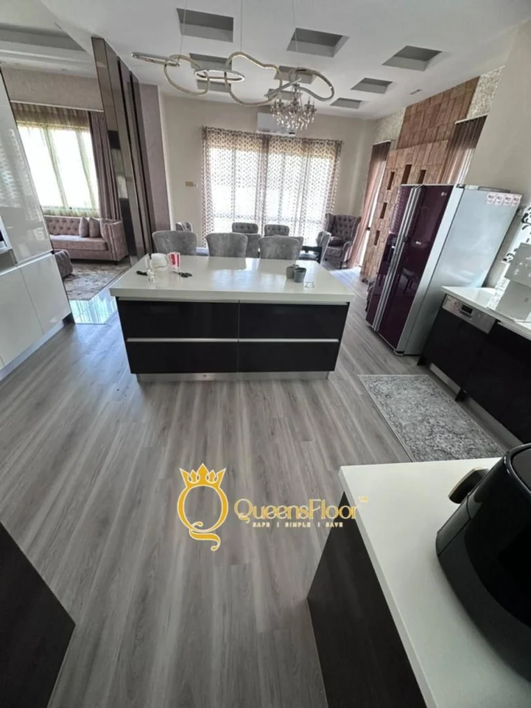 QueensFloor