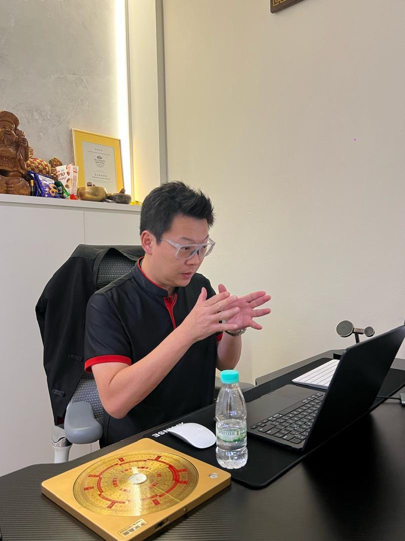 YI XIN