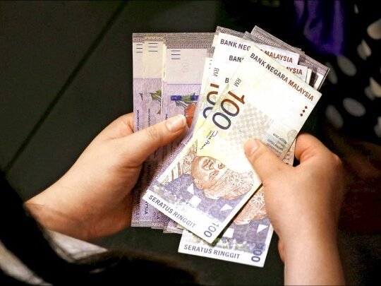 Degree salary Malaysia
