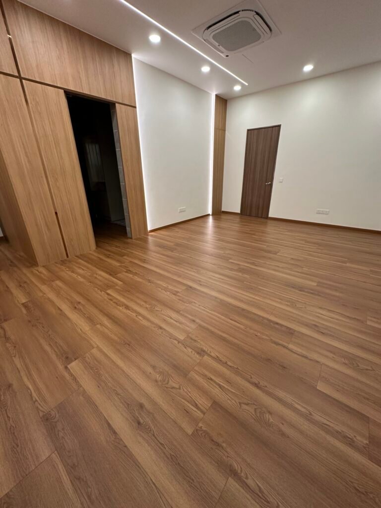 Best SVT flooring JB 2026